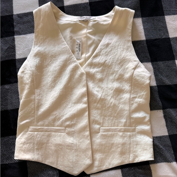 Madewell Tops - Madewell light yellow vest